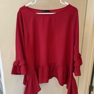 Cute Gibson deep red top with ruffle detail! Great condition! Size Large